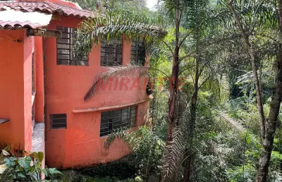 Sobrado de 352m² com 5 quartos em serra da cantareira
