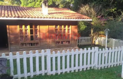 Sobrado de 400m² com 3 quartos em serra da cantareira