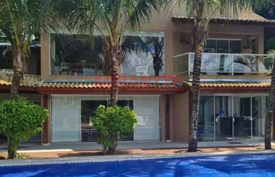 Sobrado de 610m² com 5 quartos em serra da cantareira