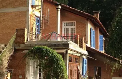 Sobrado de 300m² com 3 quartos em serra da cantareira