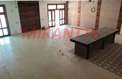 Sobrado de 560m² com 5 quartos em serra da cantareira