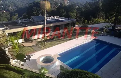 Sobrado de 759.34m² com 4 quartos em serra da cantareira