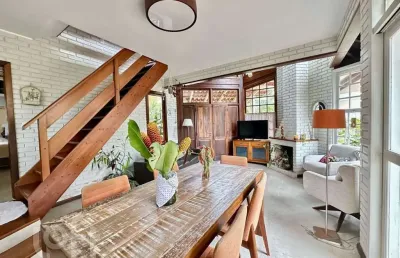 Casa com 4 quartos à venda na Rua Liberato Carioni, 247, Lagoa da Conceição, Florianópolis