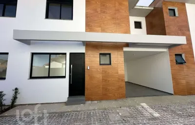 Casa com 3 quartos à venda na Avenida Cidade de Córdoba, 570, Barra da Lagoa, Florianópolis