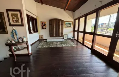 Casa com 3 quartos à venda na Rua Pascoal Simone, 815, Coqueiros, Florianópolis
