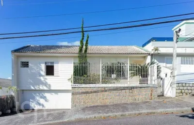 Casa com 4 quartos à venda na Rua Ivo Reis Montenegro, 46, Coqueiros, Florianópolis