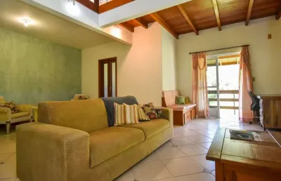 Casa com 3 quartos para alugar na Rodovia Baldicero Filomeno, 4053, Ribeirão da Ilha, Florianópolis