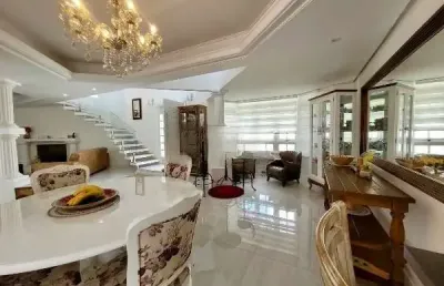 Casa com 3 quartos para alugar na Rua Jornalista Lázaro Bartolomeu, 53, Centro, Florianópolis