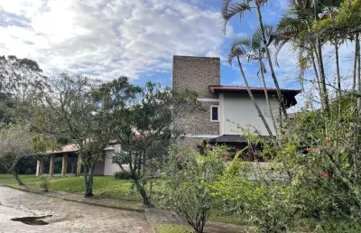 Casa em condomínio fechado com 4 quartos para alugar na Rodovia Doutor Antônio Luiz Moura Gonzaga, 647, Rio Tavares, Florianópolis