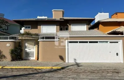 Casa com 4 quartos à venda na Rua Laélia Purpurata, 145, João Paulo, Florianópolis