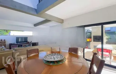 Casa com 4 quartos à venda na Servidão Venâncio Bernardino das Chagas, 510, Rio Tavares, Florianópolis