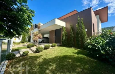 Casa com 4 quartos à venda na Carlos Drummond De Andrade, 61, Lagoa da Conceição, Florianópolis
