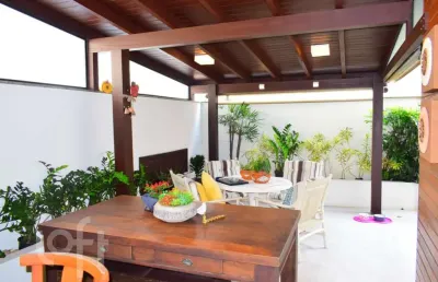 Apartamento com 4 quartos à venda na Rua Madalena Barbi, 39, Centro, Florianópolis