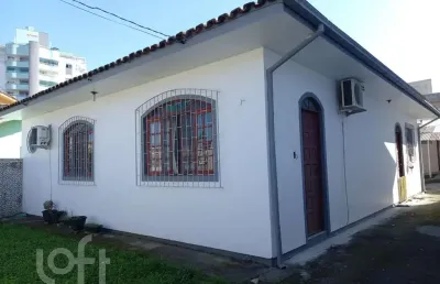 Casa com 3 quartos à venda na Avenida Buriti, 386, Itacorubi, Florianópolis