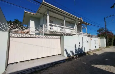 Casa com 3 quartos para alugar na Vassourinha, 210, Rio Tavares, Florianópolis
