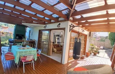 Casa com 4 quartos para alugar na Rua Laurindo Januário da Silveira, 967, Lagoa da Conceição, Florianópolis