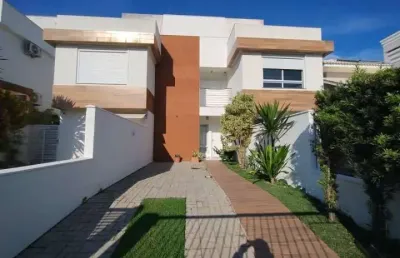 Casa com 3 quartos para alugar na Rua Valdemiro José Vieira, 161, Campeche, Florianópolis