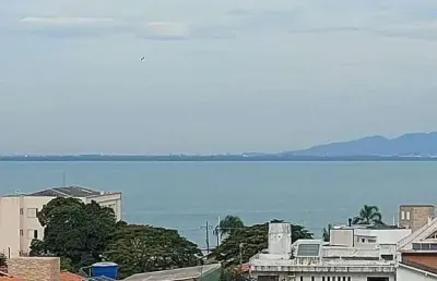 Casa com 4 quartos à venda na Rua Papa João Paulo I, 262, Coqueiros, Florianópolis