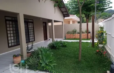 Casa com 4 quartos à venda na Rua Acary Margarida, 35, Canasvieiras, Florianópolis