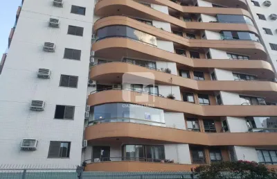 Apartamento com 3 quartos para alugar na Avenida Mauro Ramos, 1206, Centro, Florianópolis