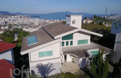 Casa em condomínio fechado com 4 quartos à venda na Rua das Laranjeiras, 1489, Bosque das Mansões, São José
