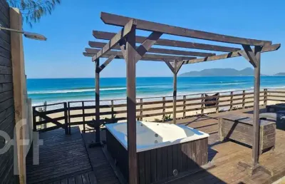 Casa com 2 quartos à venda na Rua dos Pinheiros, 296, Campeche, Florianópolis