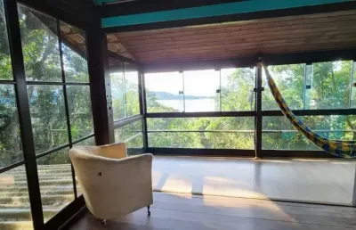 Casa com 2 quartos para alugar na Estrada Sertão do Assopro, 717, Lagoa da Conceição, Florianópolis
