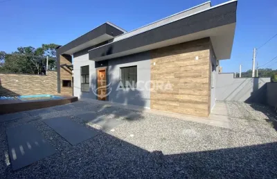 Casa com de esquina com 03 quartos, sendo 01 suite + área de lazer com piscina à venda em itapoá próximo ao riviera santa maria