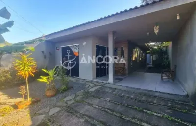 Casa com 03 quartos, 86,77m² de área construída em um terreno de 192m² à venda a apenas 250 metros da praia em itapoá - balneário praia das palmeira