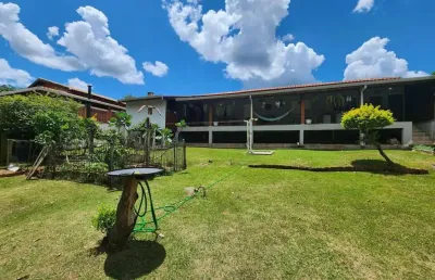 Chácara com 4 dormitórios e área verde no residencial vale sol