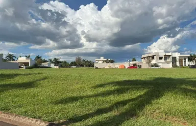 Terreno no condomínio lago azul em engenheiro coelho - sp