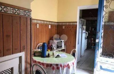 Excelente casa duplex 5 quartos, área externa, vaga
