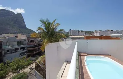 Jardim oceânico - cobertura duplex com possibilidade de 4º suíte. sol da manhã com ampla de lazer com vista para a pedra da gávea. barra da tijuca/rj.