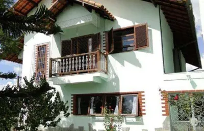 Casa com 4 quartos à venda, 344 m² por r$ 1.500.000 - golfe - teresópolis/rj