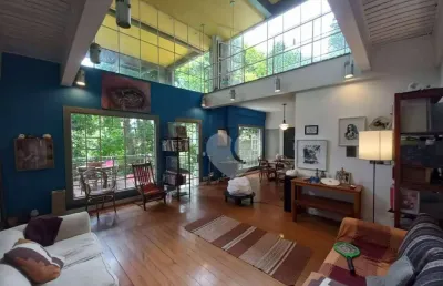 Linda casa na lagoa com projeto arquitetônico premiado pela iab -rj