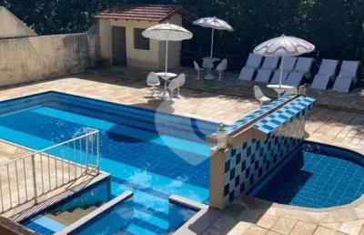 Casa com 5 quartos à venda, 135 m² por r$ 690.000 - iucas - teresópolis/rj