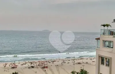Excelente apartamento em copacabana, à 20 metros da praia, com vista para cristo redentor e vista para a praia.