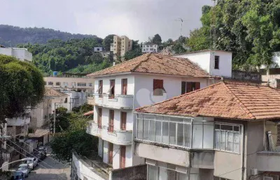 Santa teresa parte baixa, predio pequeno e charmoso, 1 quarto, 380 mil