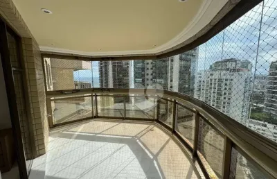 Condomínio playa del mago - apartamento reformado com vista lateral mar na praia da barra, posto 4. barra da tijuca/rj.