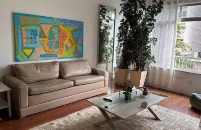 Apartamento com 3 quartos, no quadrilátero do charme em ipanema