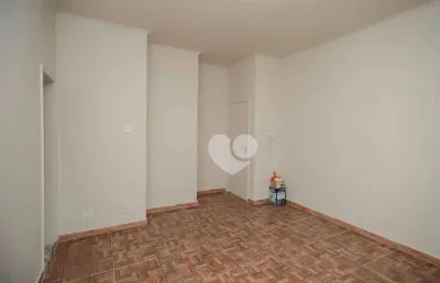 Engenho novo vendo rua condessa belmonte  2 quartos com elevador junto a rua dona romana condomínio barato.