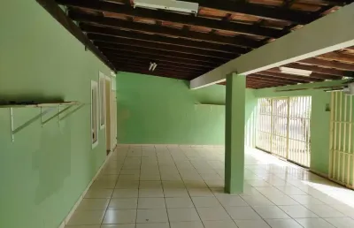 Casa 3 quartos e amplo quintal bairro tubalina uberlandia, a venda