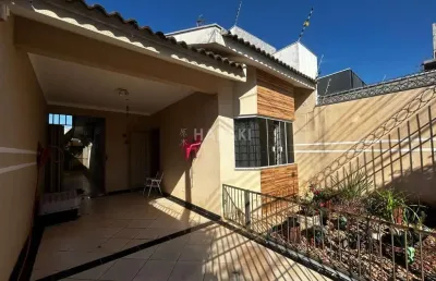 Casa para venda em maringá, jardim itália ii, 3 dormitórios, 1 suíte, 2 banheiros, 2 vagas