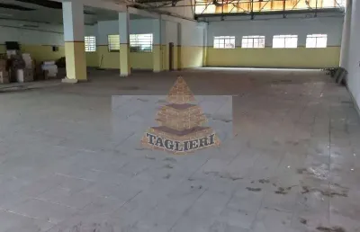 Salão parte superior 900 mts e 4 vagas. portão automátizado