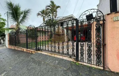Sobrado grande, bem arejado e com quintal espaçoso! oportunidade