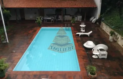 Sobrado com terreno em área nobre + casas construídas + 13 min do metrô