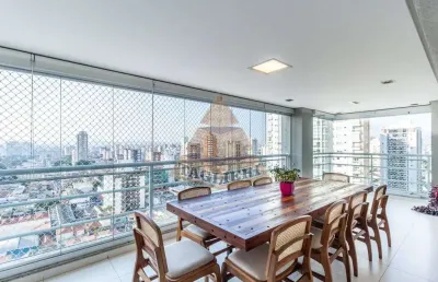 Vende -se apartamento com 224m  alto padrão mobiliado no tatuapé