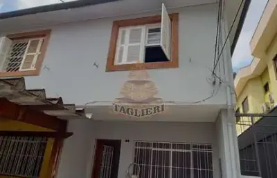 Aluga-se casa de vila no tatuapé com suíte fundos, impecável