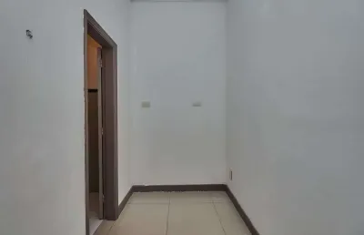 Excelente sala dividida em recepção, 2 salas com ar condicionado e b