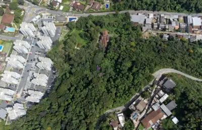 Terreno plano com 17.000 m2 no quarteirão italiano em petrópolis rj